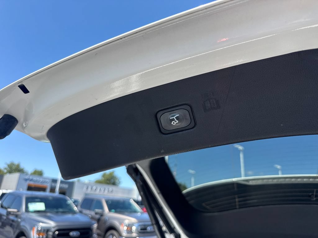 Used 2023 Ford Edge Titanium w/ Equipment Group 301A AWD/4WD image 14