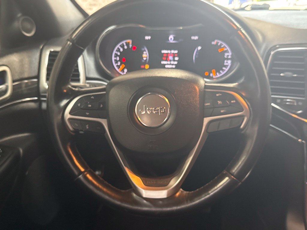 Used 2022 Jeep Grand Cherokee Limited AWD/4WD image 19