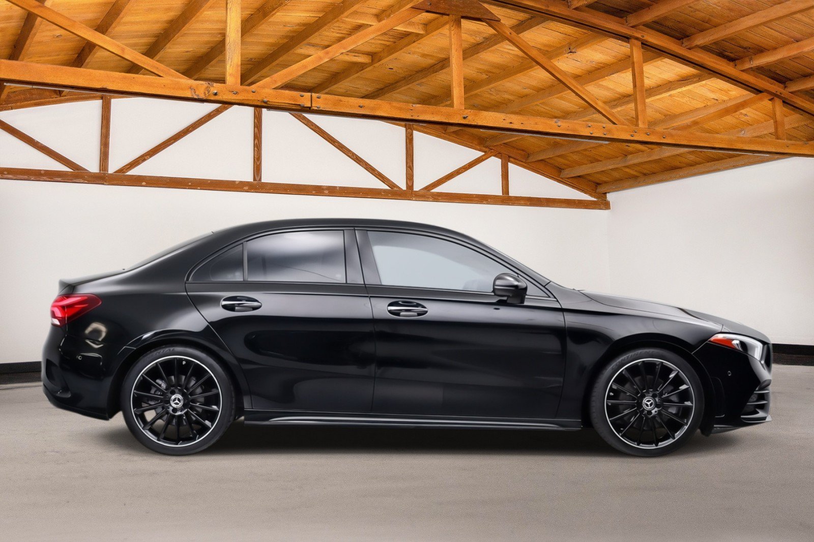 Used 2021 Mercedes-Benz A 220 w/ AMG Line image 6