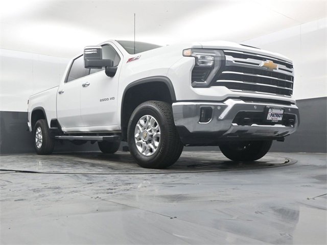 Used 2024 Chevrolet Silverado 2500 LTZ w/ LTZ Convenience Package image 47