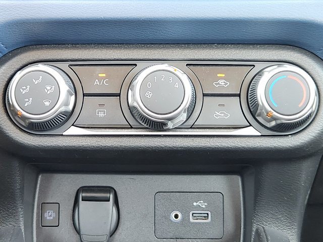 Used 2025 Nissan Versa SV FWD image 17