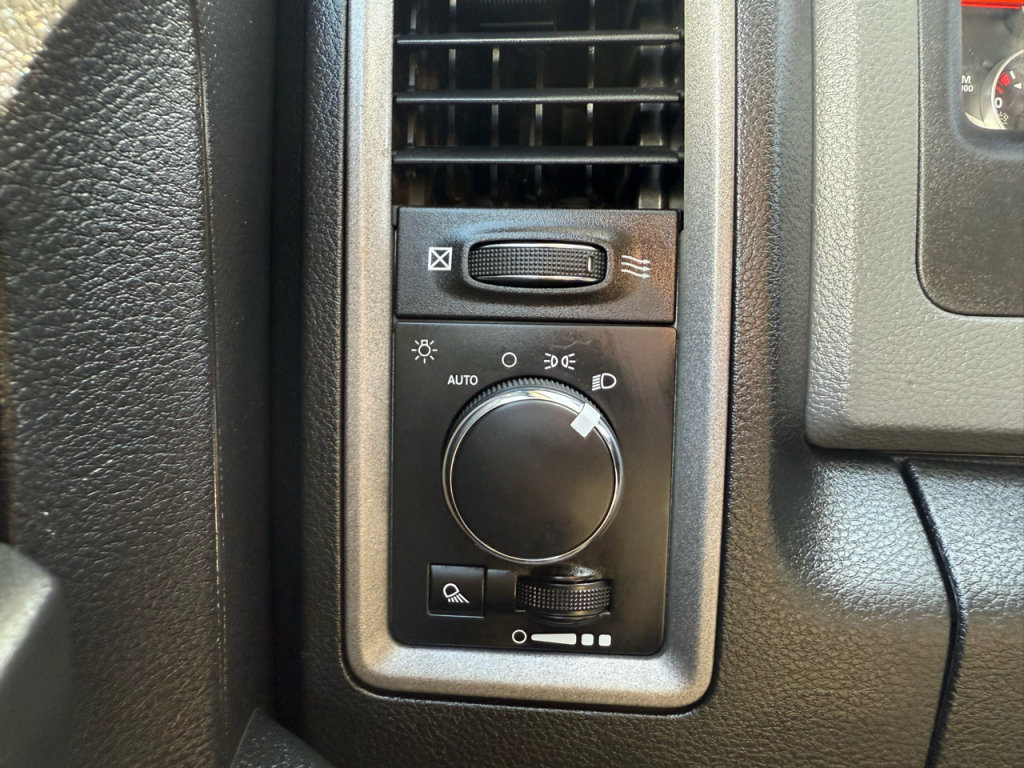 Used 2017 RAM 3500 Tradesman w/ Chrome Appearance Group image 18