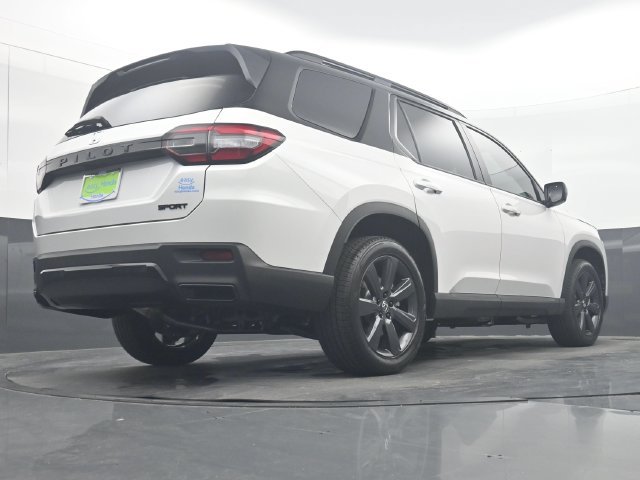 New 2026 Honda Pilot Sport image 32