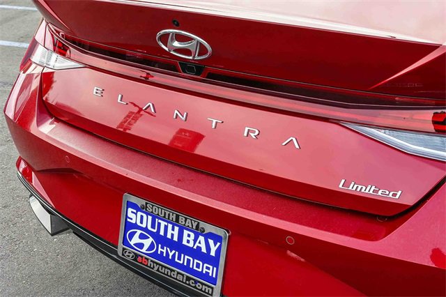 Certified 2023 Hyundai Elantra Limited image 7
