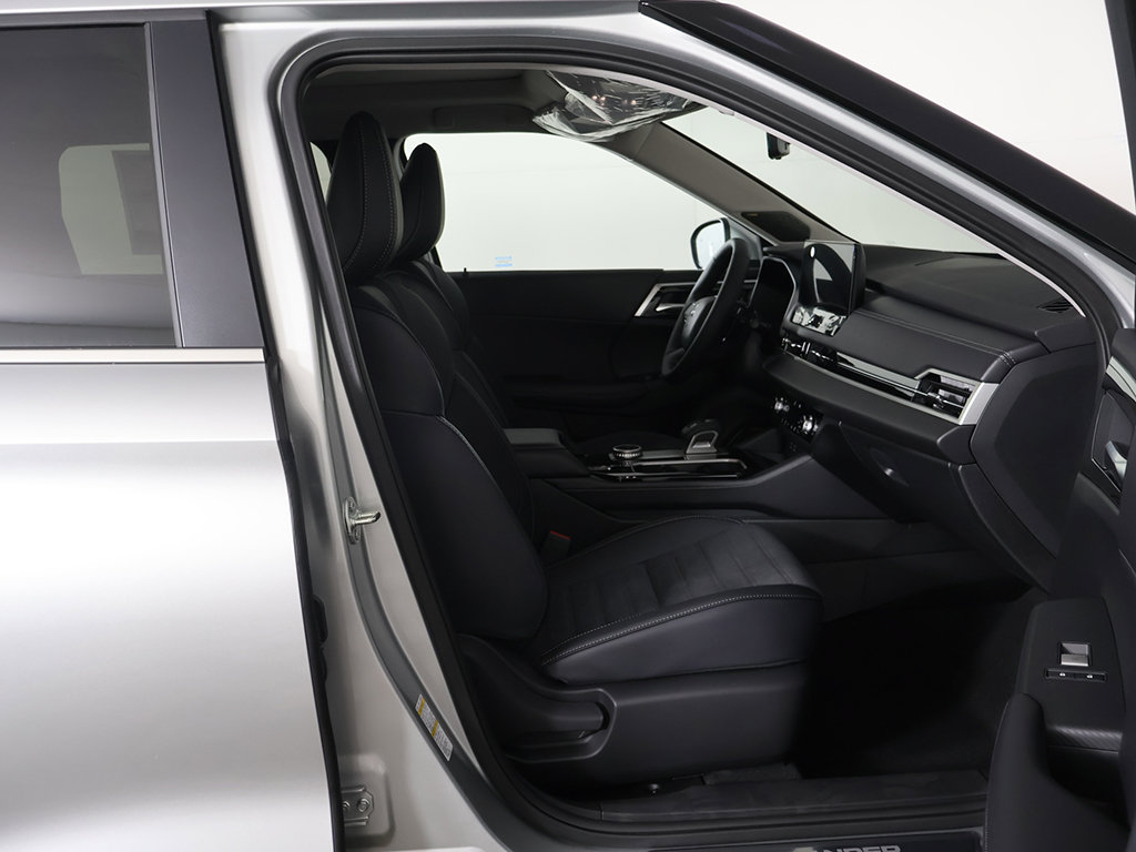 New 2026 Mitsubishi Outlander SE AWD/4WD image 31