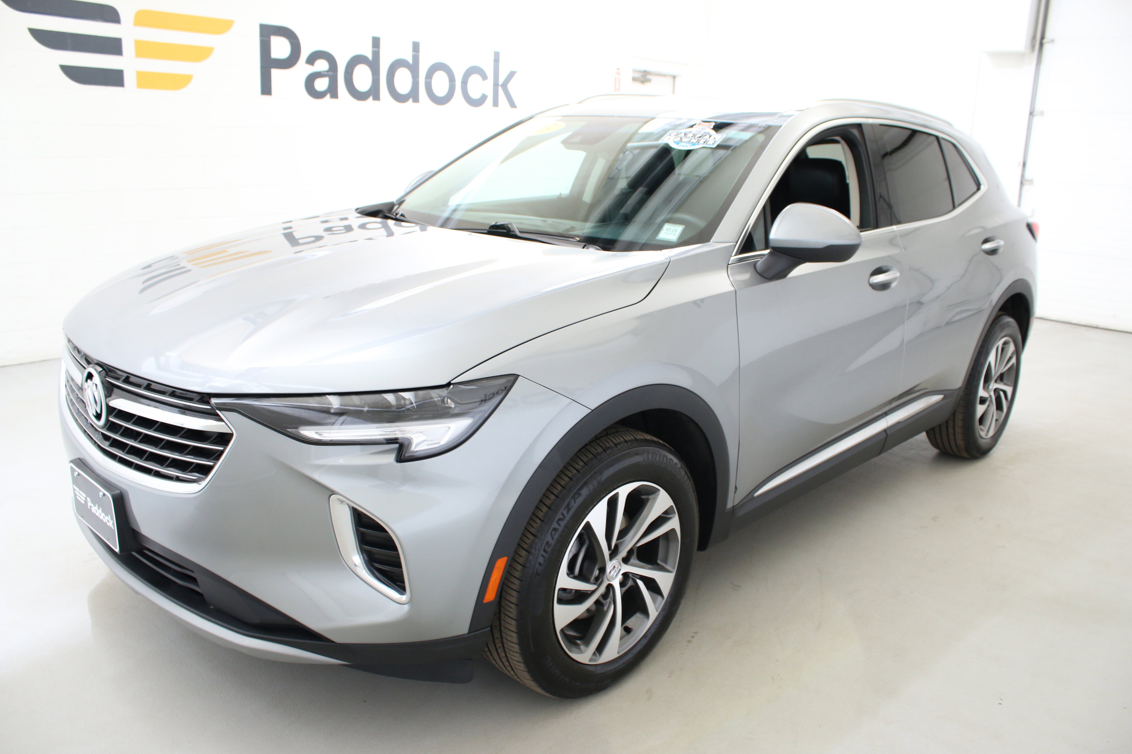 Used 2023 Buick Envision Essence image 3