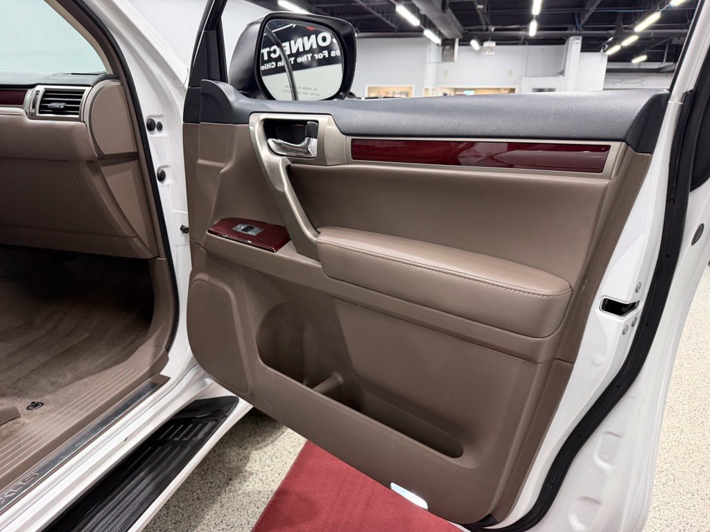 Used 2019 Lexus GX 460 Premium AWD/4WD image 34