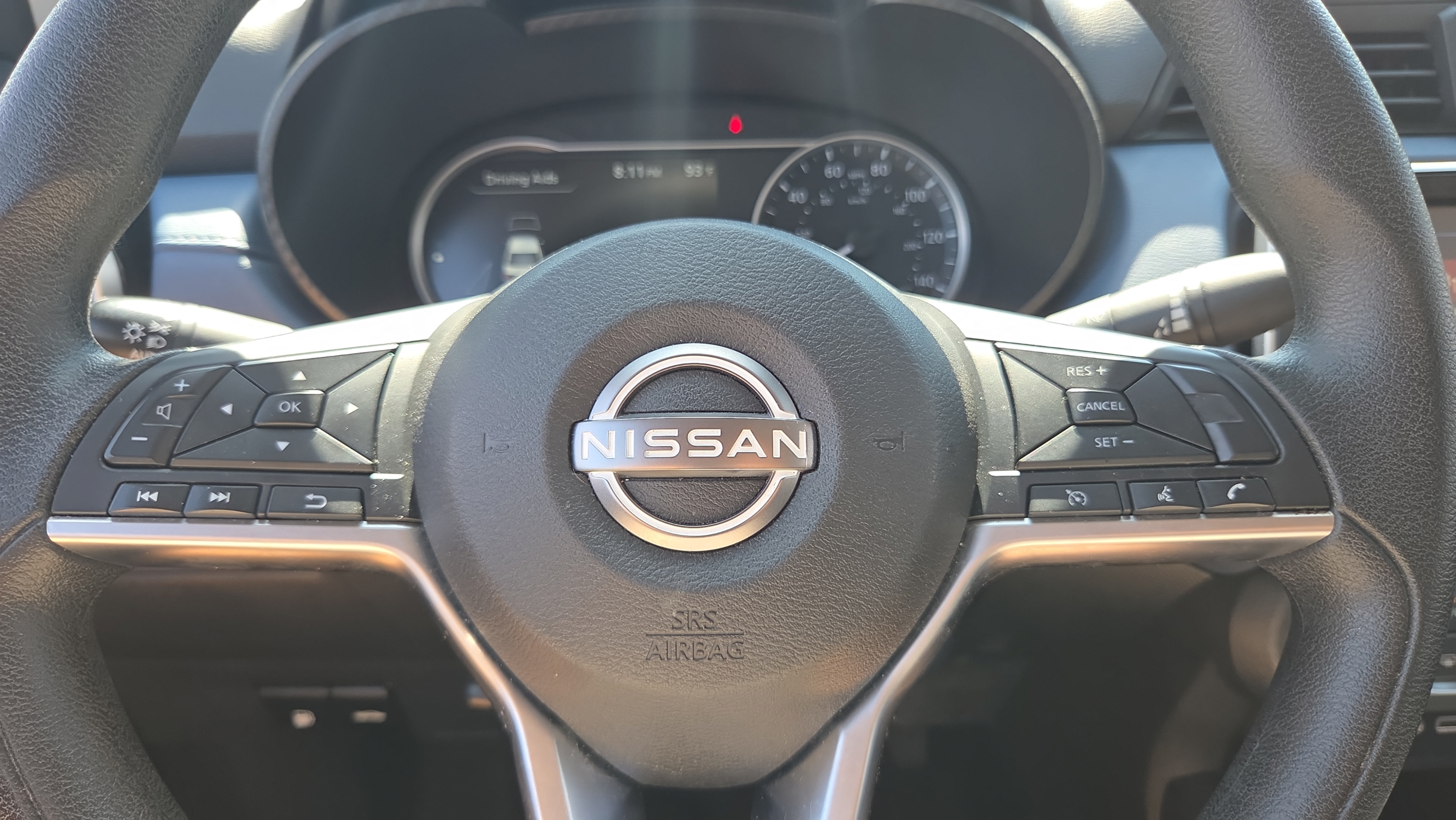 Used 2025 Nissan Versa SV FWD image 27
