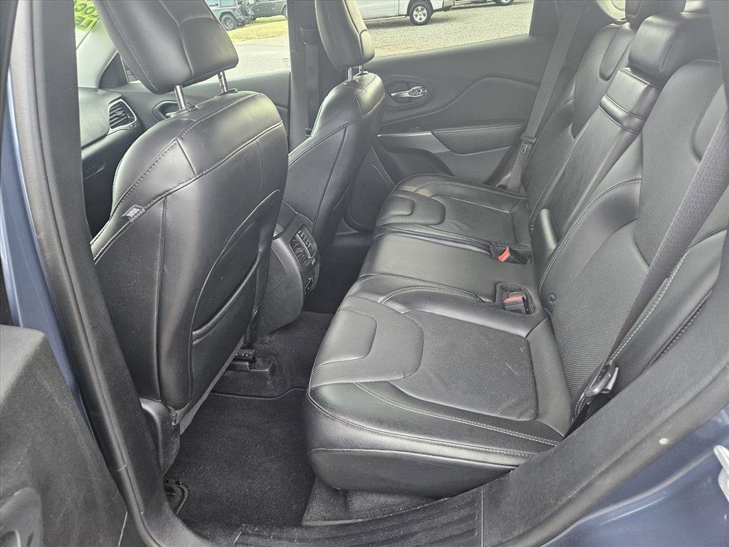 Used 2019 Jeep Cherokee Limited AWD/4WD image 15