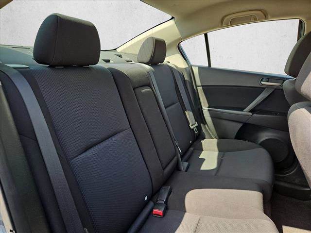 Used 2011 MAZDA MAZDA3 i Touring image 17