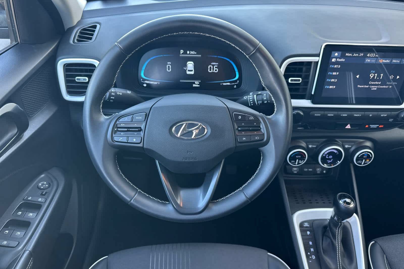 Used 2026 Hyundai Venue SEL FWD image 15