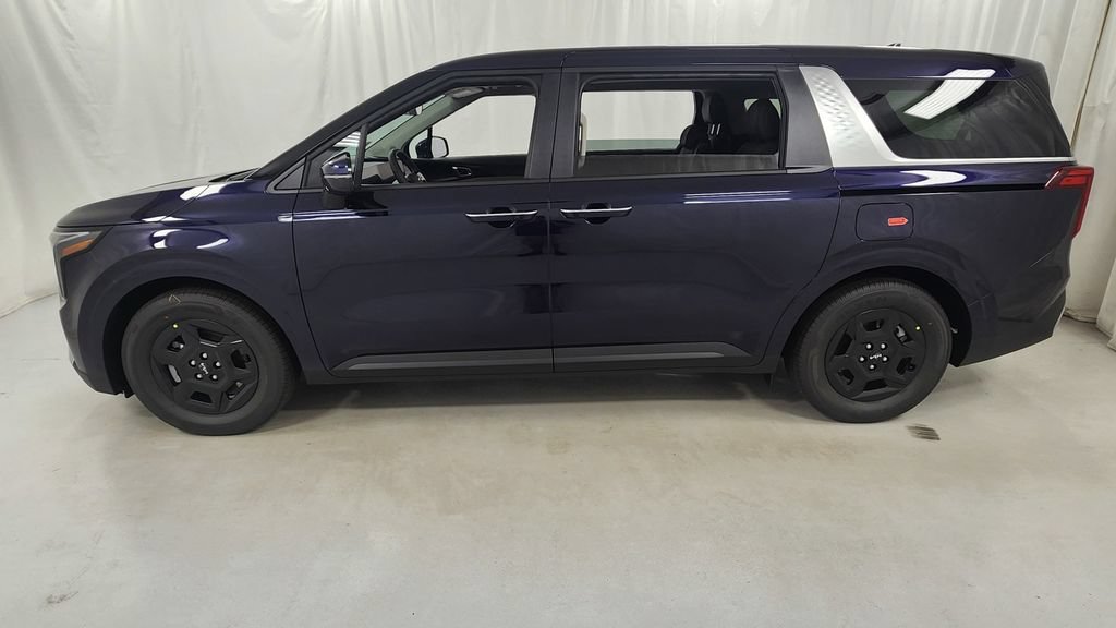 New 2027 Kia Carnival FWD image 6