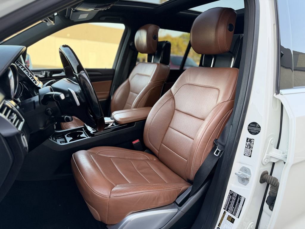 Used 2018 Mercedes-Benz GLS 550 4MATIC image 19