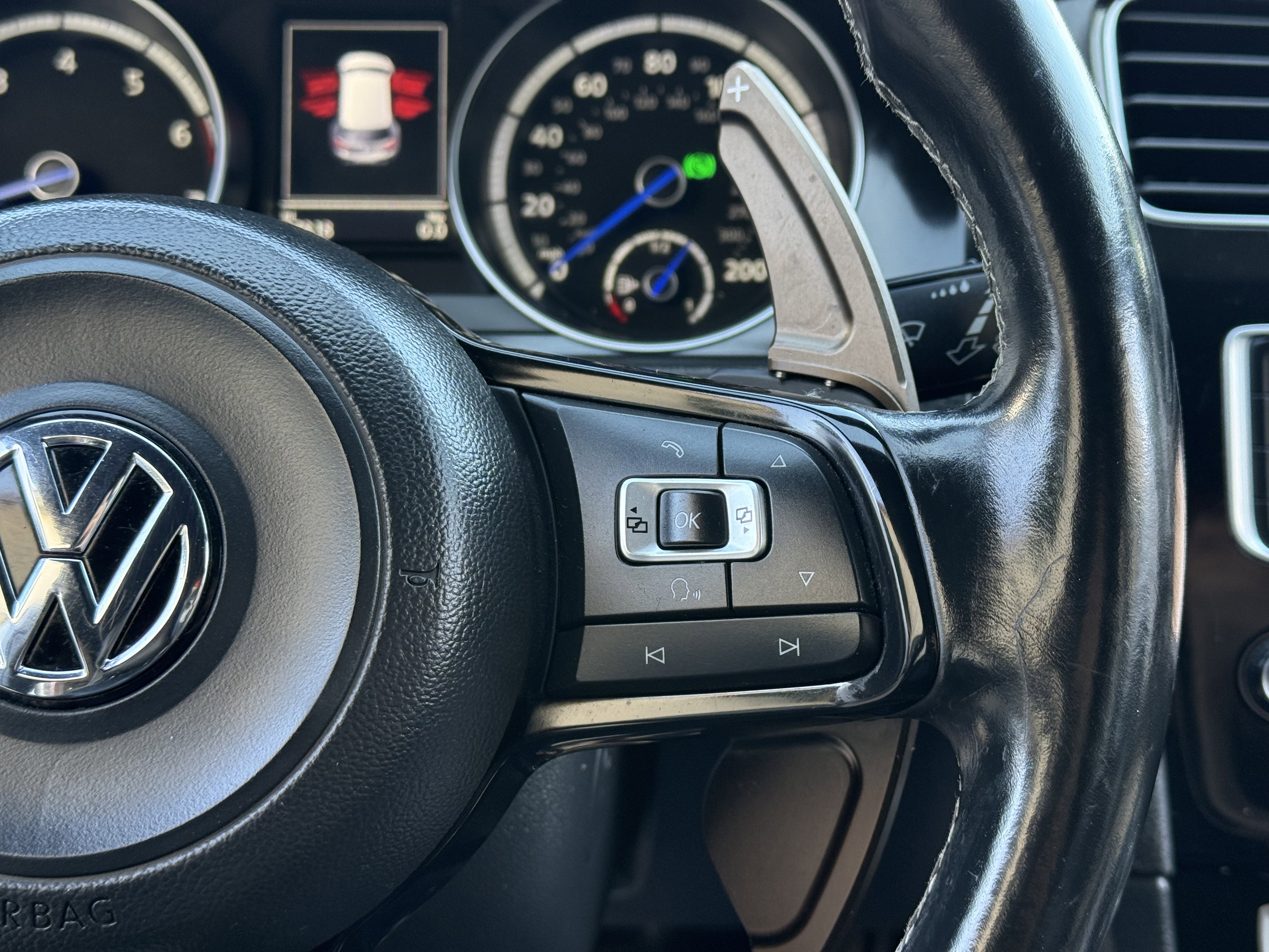 Used 2015 Volkswagen Golf R 4-Door image 19