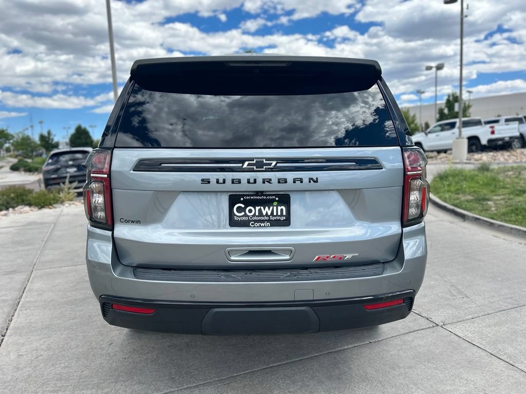 Used 2024 Chevrolet Suburban RST w/ Luxury Package AWD/4WD image 8