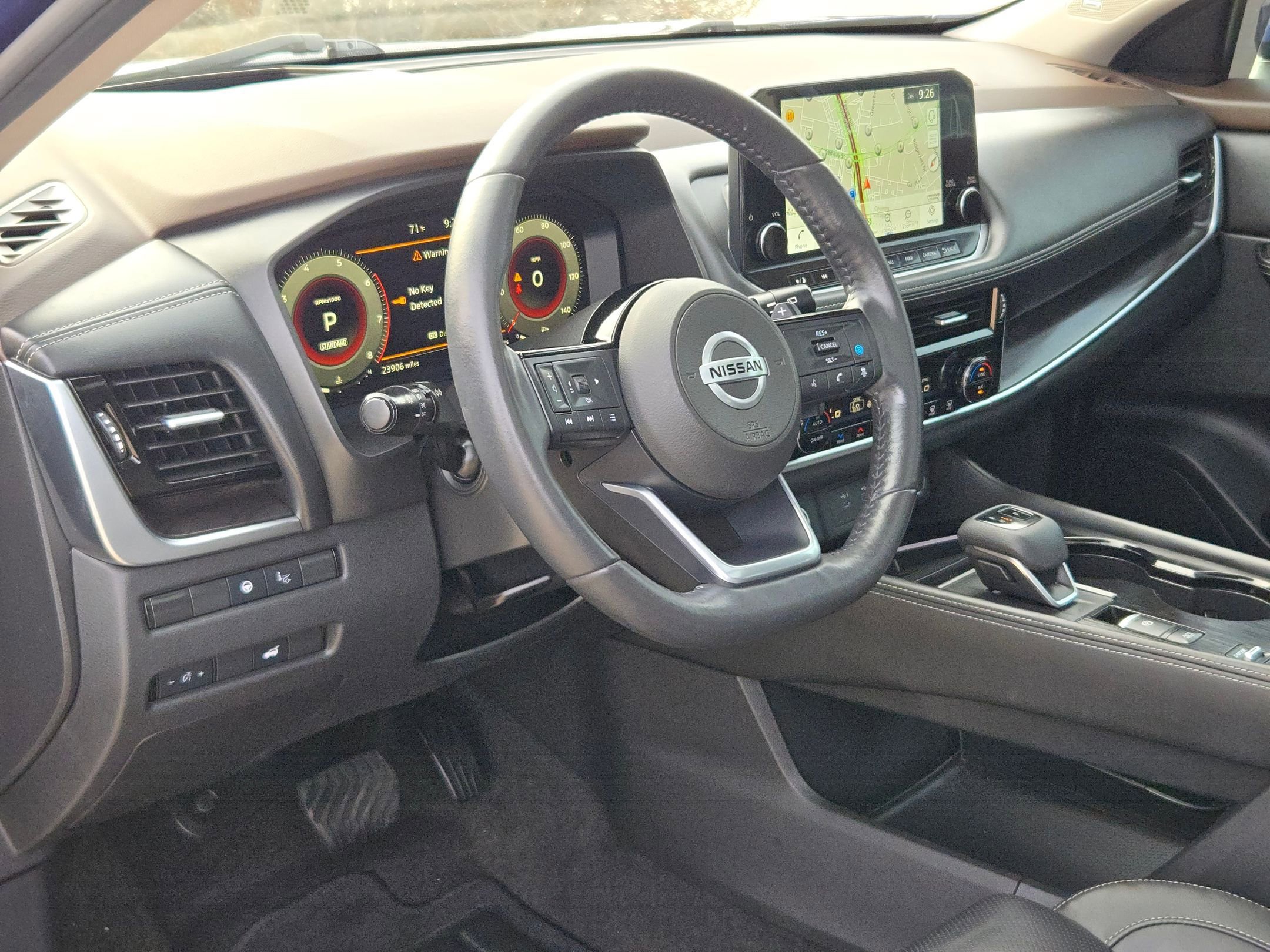 Used 2021 Nissan Rogue Platinum image 11