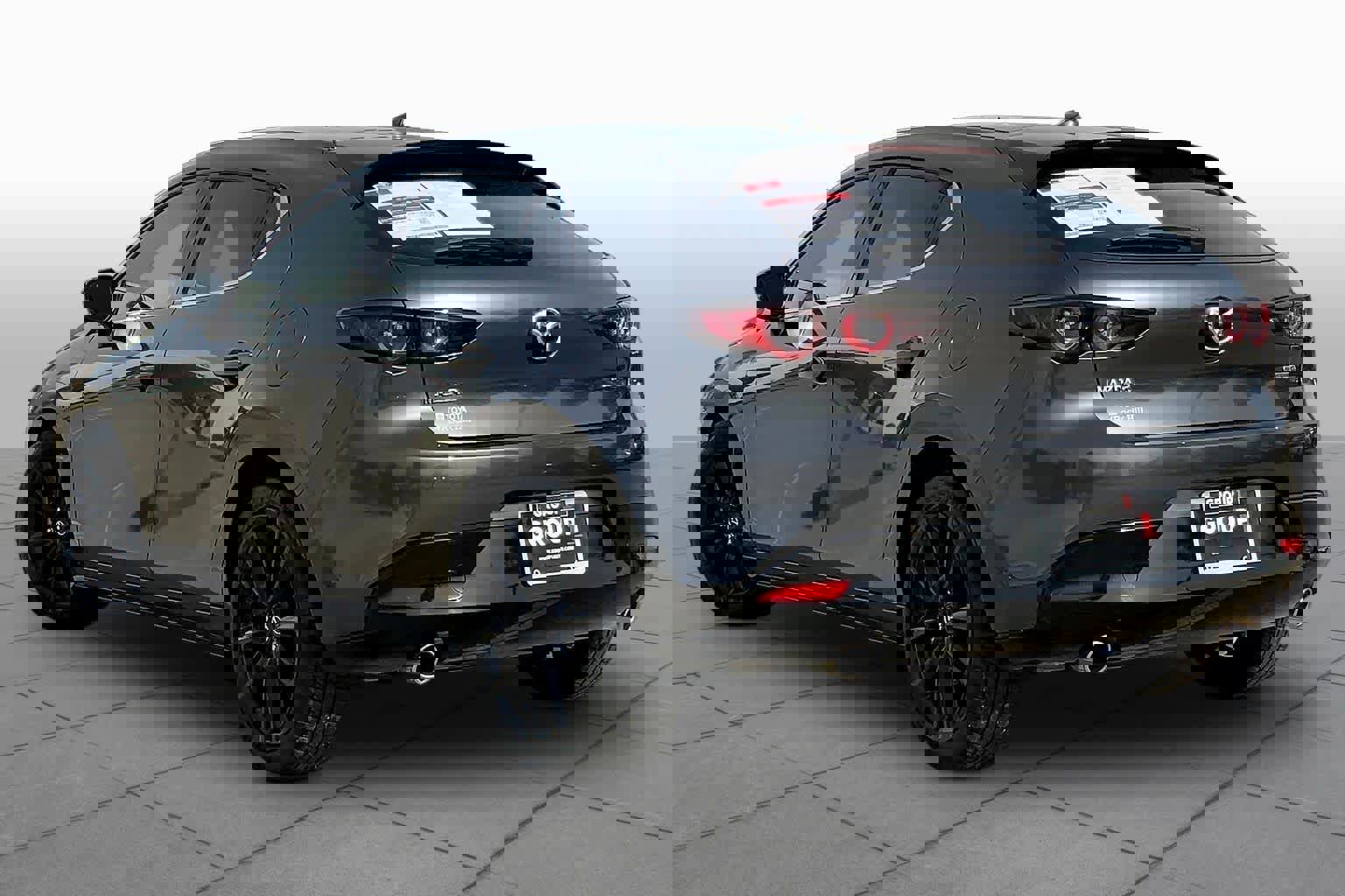 Used 2020 MAZDA MAZDA3 Hatchback w/ Premium Package FWD image 12