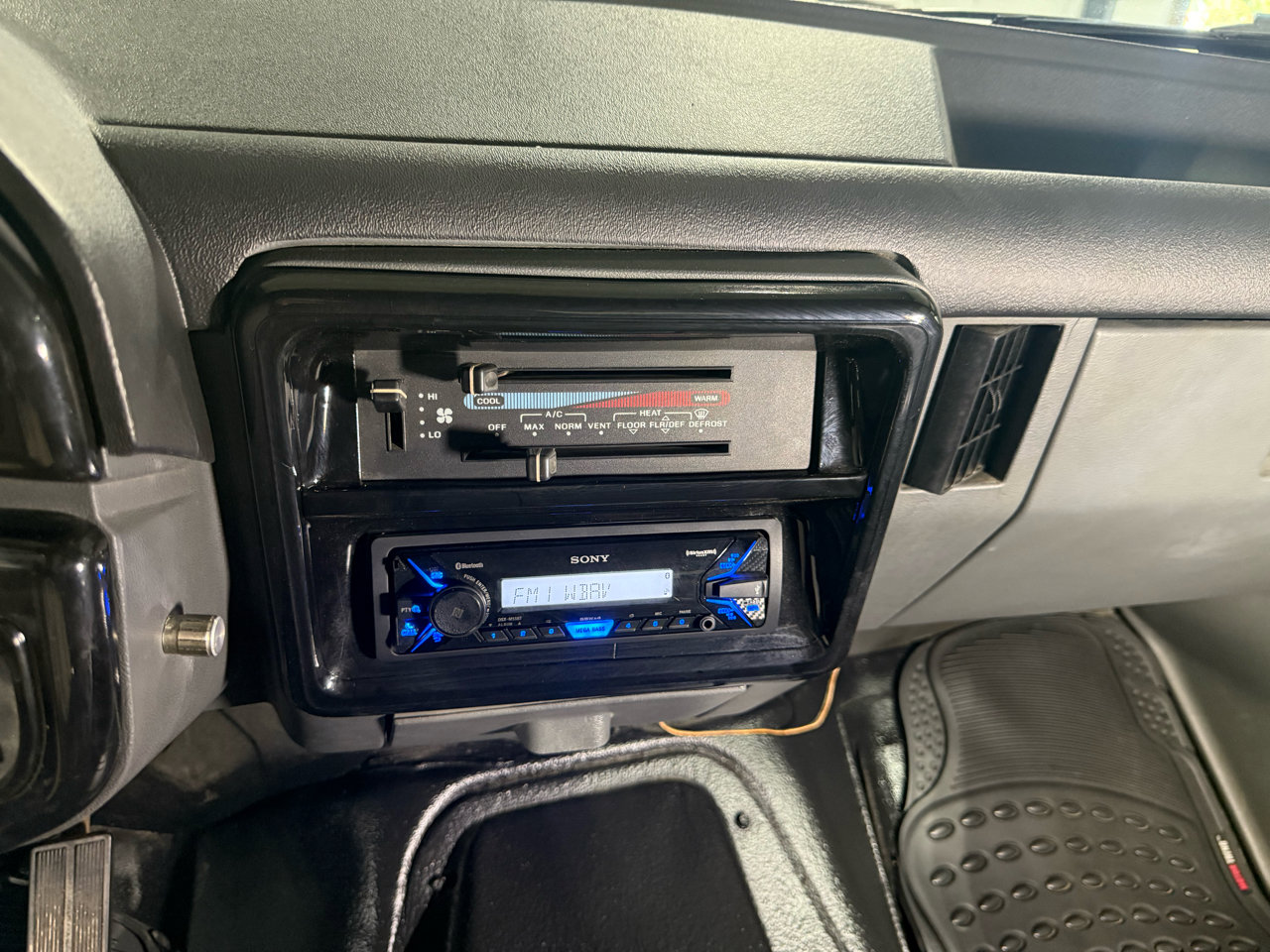 Used 1989 Ford Bronco Custom image 15