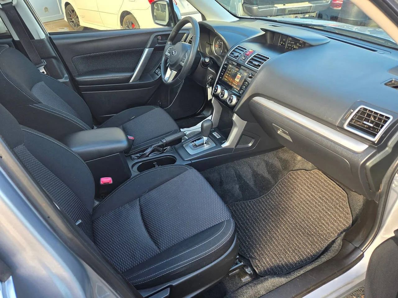 Used 2018 Subaru Forester 2.5i Premium w/ All-Weather Package image 42