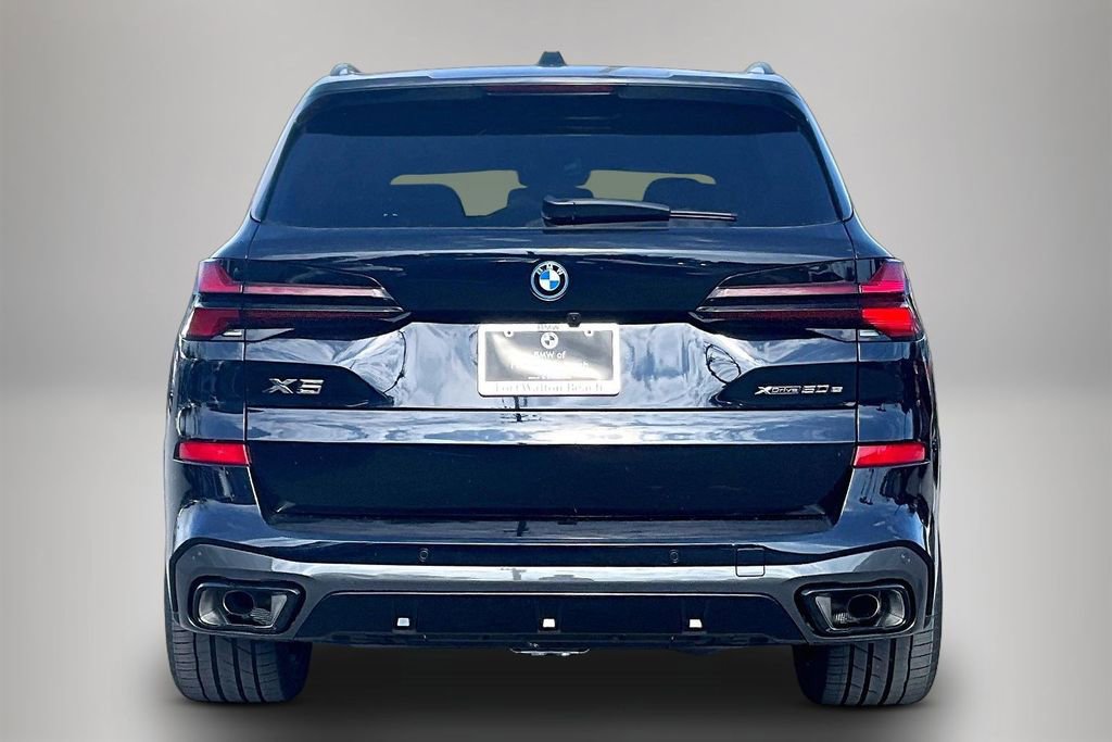 New 2026 BMW X5 xDrive50e w/ M Sport Package AWD/4WD image 3
