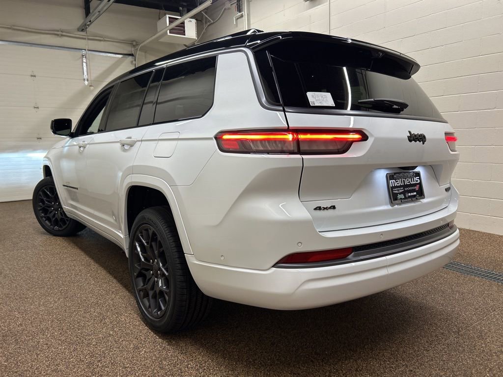 New 2026 Jeep Grand Cherokee L Summit AWD/4WD image 4