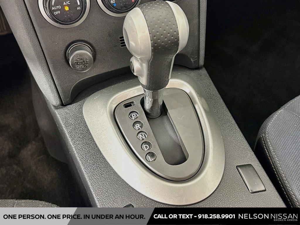 Used 2013 Nissan Rogue SV w/ Premium Pkg AWD/4WD image 17