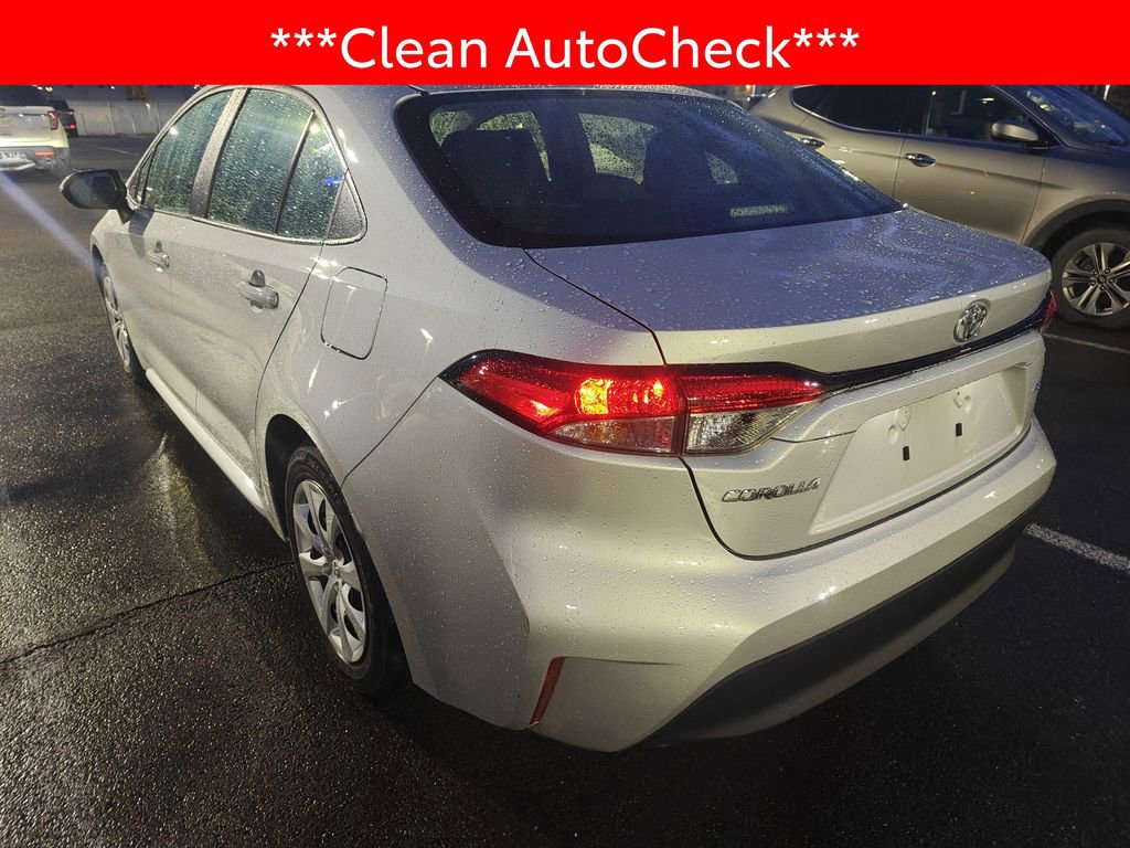 Used 2024 Toyota Corolla LE image 4