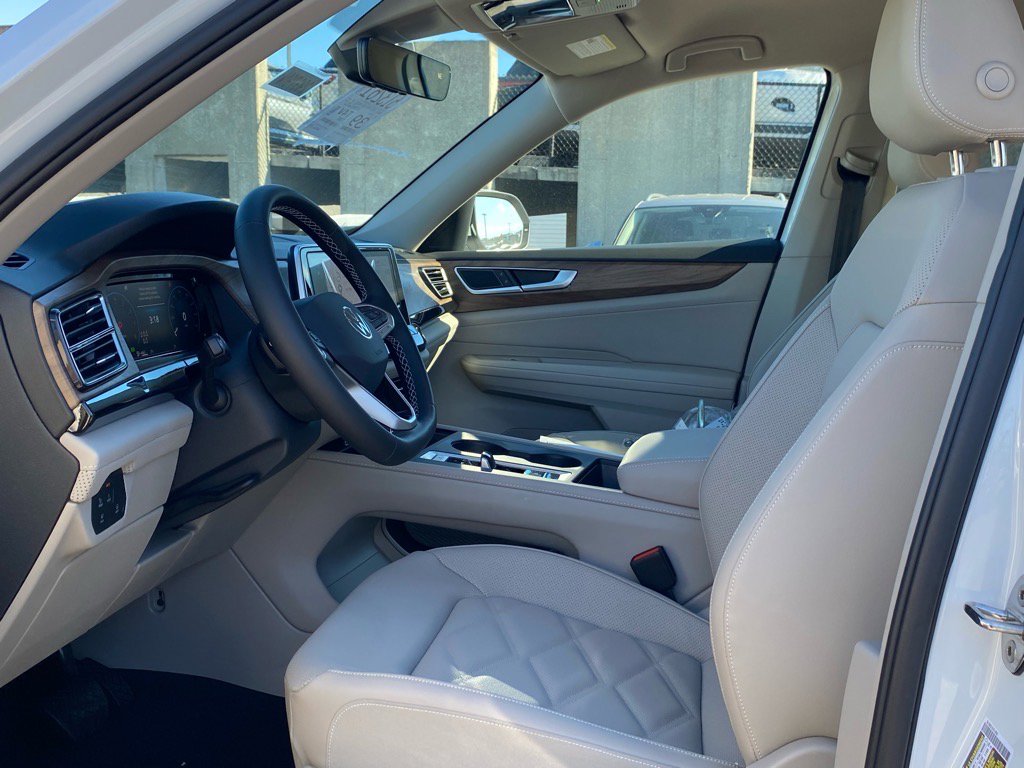 New 2026 Volkswagen Atlas SE image 8