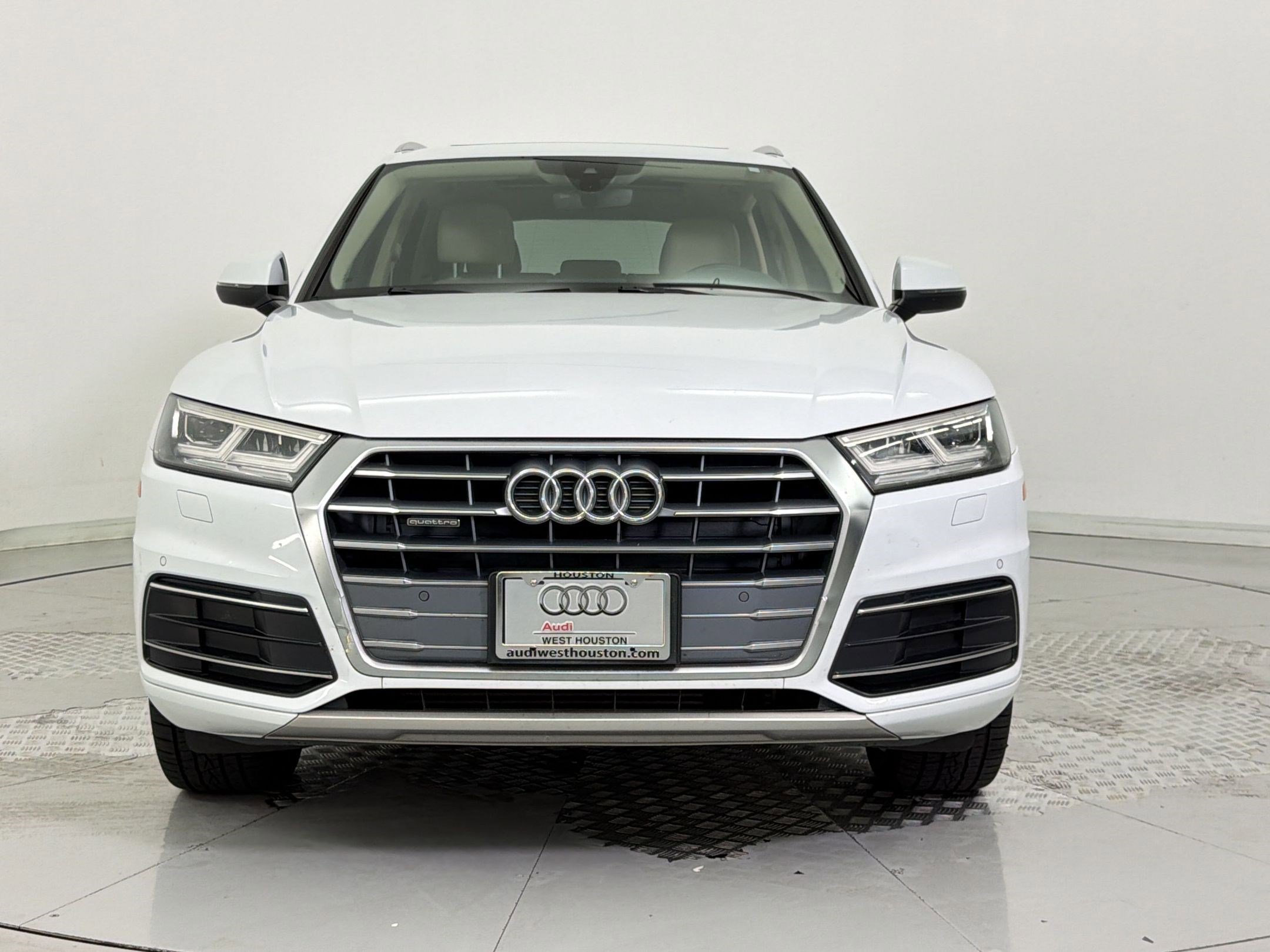 Used 2019 Audi Q5 2.0T Premium Plus w/ Premium Plus Package AWD/4WD image 6