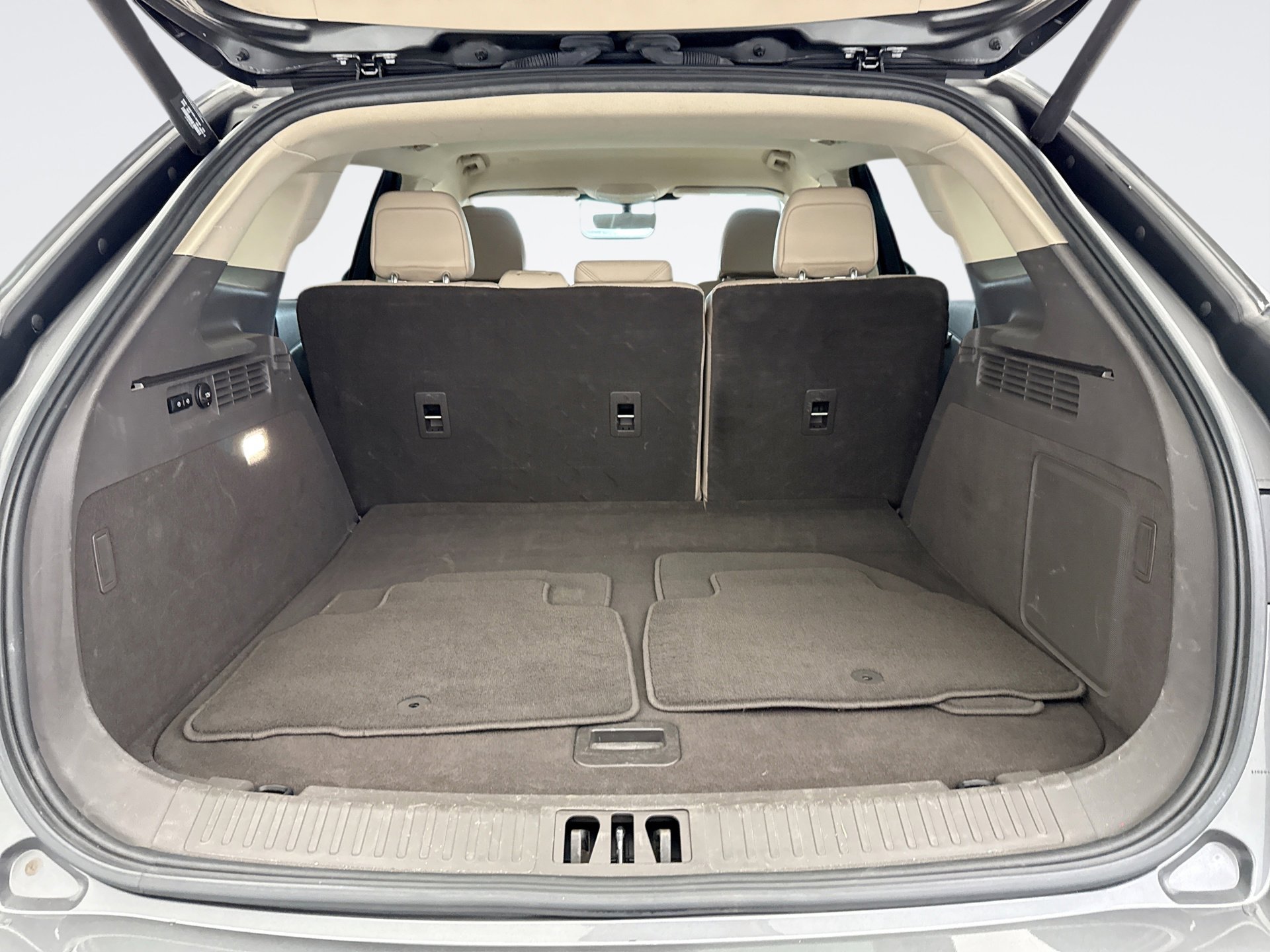 Used 2022 Lincoln Nautilus AWD w/ Premium Package image 18