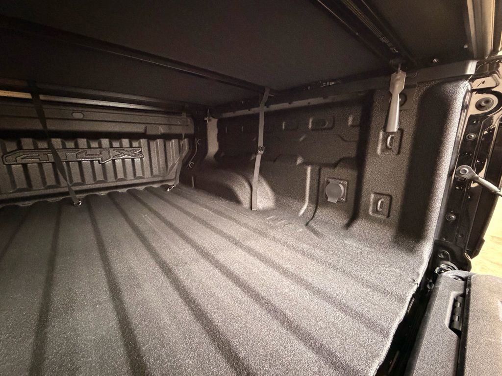 Used 2024 GMC Canyon AT4X image 10