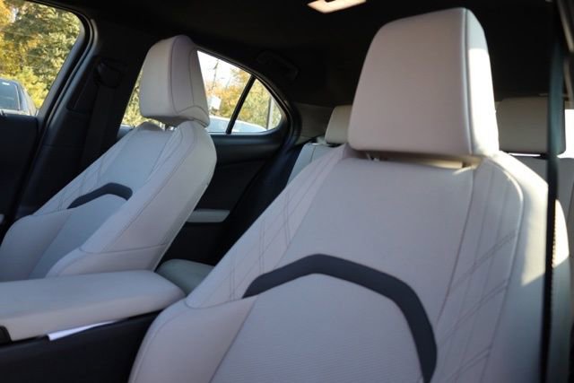 Used 2024 Lexus UX 250h F Sport image 16
