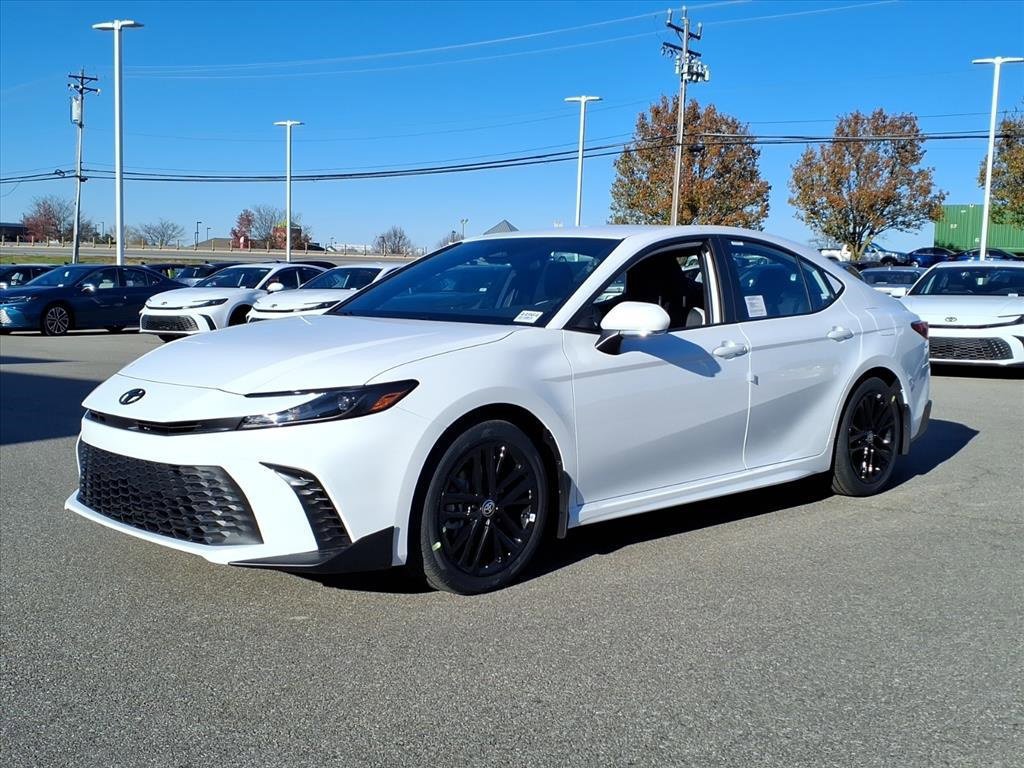New 2026 Toyota Camry SE FWD image 2