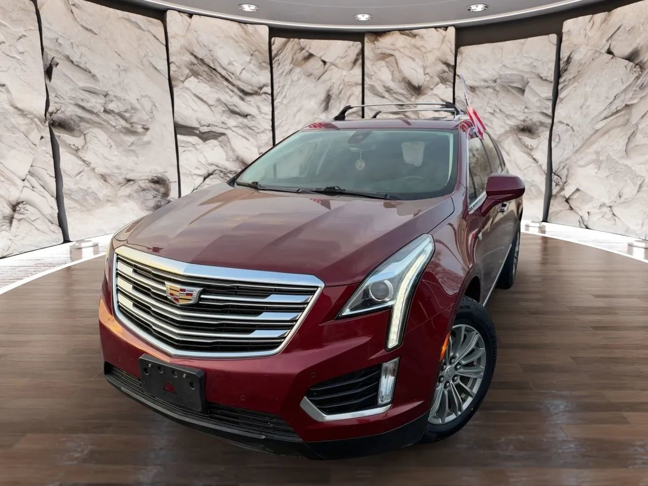 Used 2017 Cadillac XT5 Luxury w/ Driver Awareness Package image 2