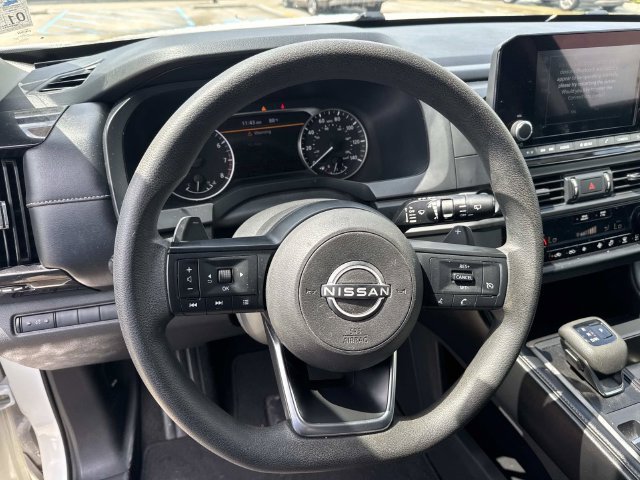 Used 2023 Nissan Pathfinder S FWD image 28
