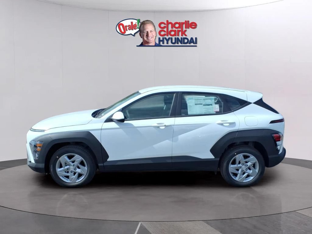 New 2026 Hyundai Kona SE FWD image 2
