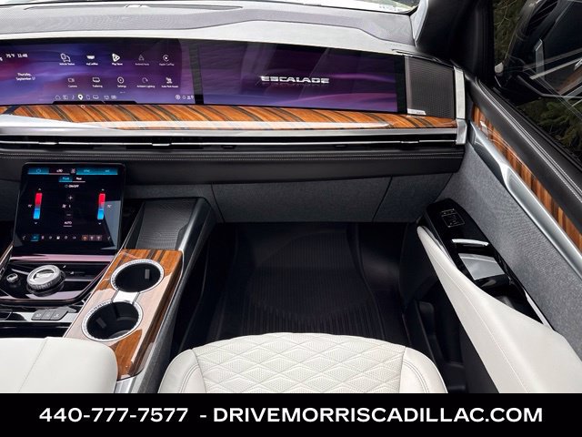 Certified 2025 Cadillac Escalade Sport Platinum w/ LPO, ONYX Package AWD/4WD image 24