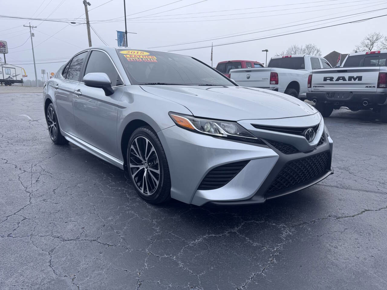 Used 2018 Toyota Camry SE image 8