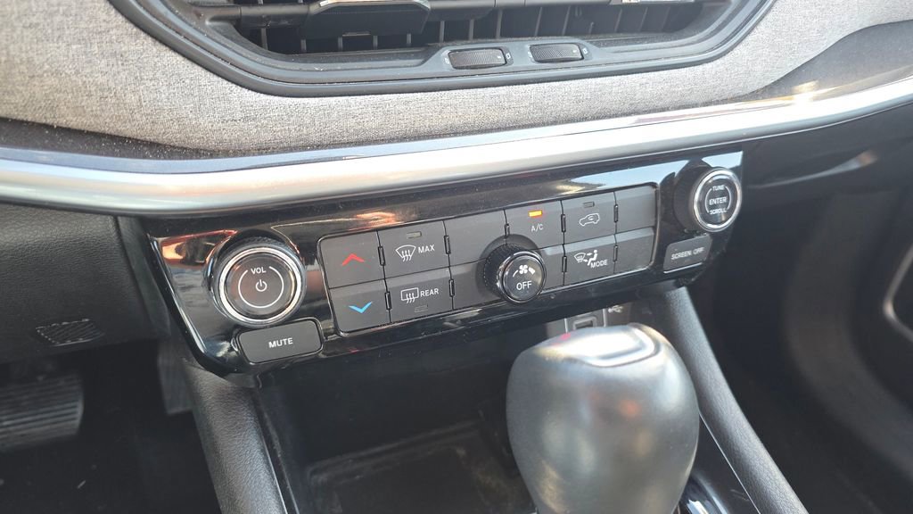 Used 2022 Jeep Compass Latitude image 19