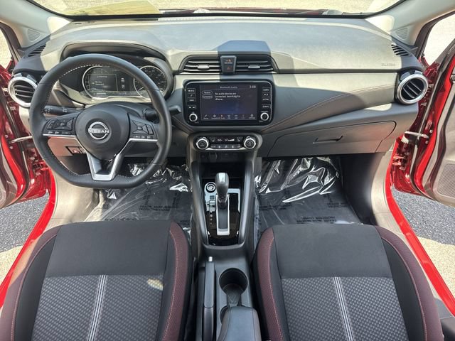 Certified 2025 Nissan Versa SR w/ Trunk Package FWD image 9