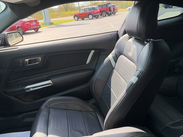 Used 2022 Ford Mustang Shelby GT500 w/ Technology Package RWD image 13