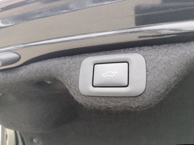 Used 2023 Lexus ES 300h w/ Premium Package image 31