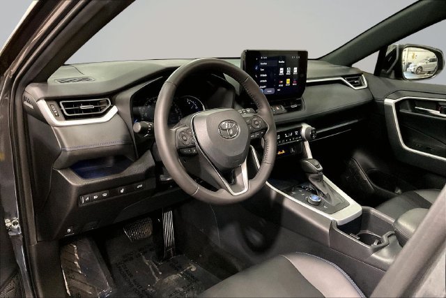 Used 2024 Toyota RAV4 XSE w/ Weather Package AWD/4WD image 16