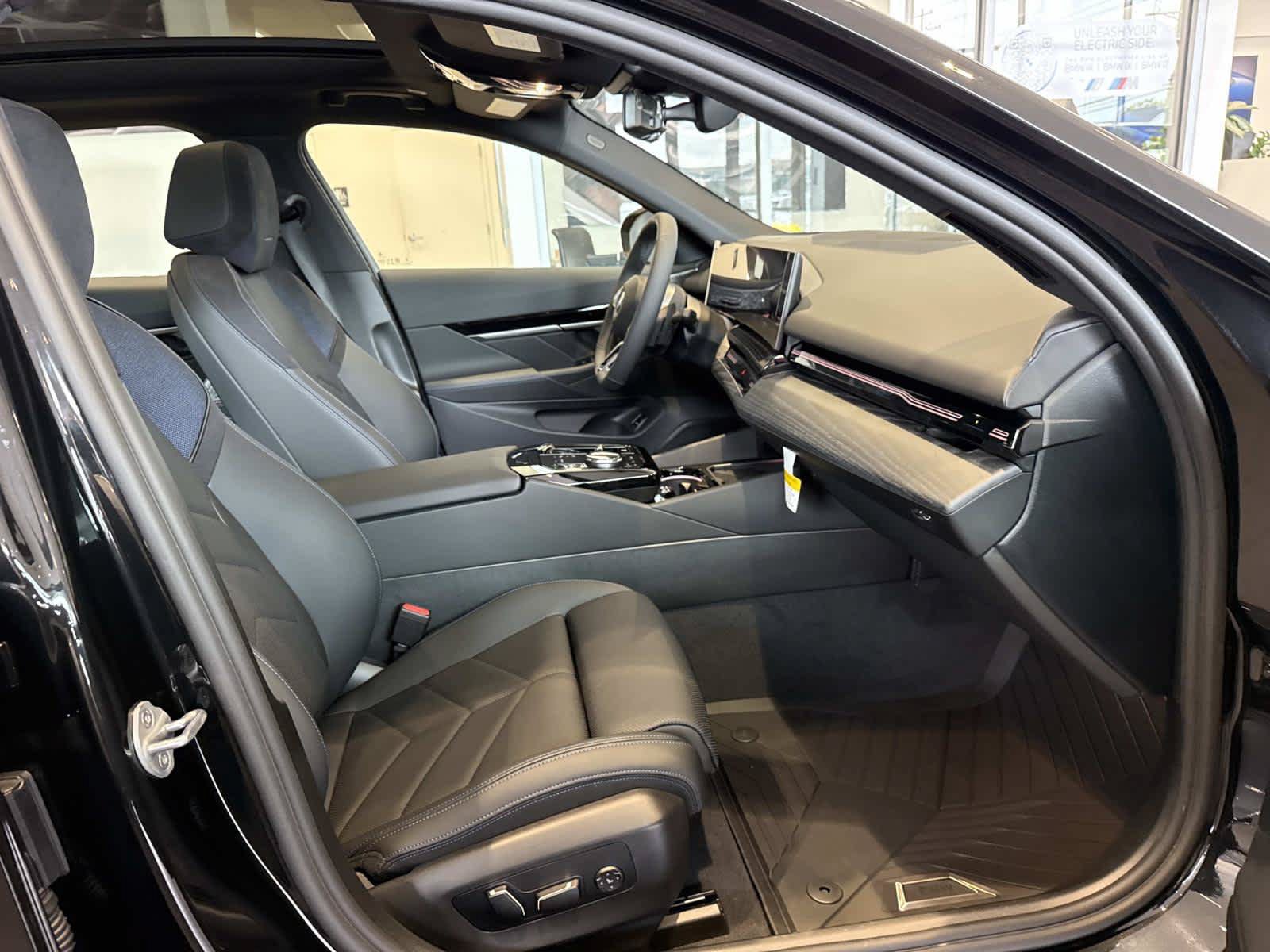 New 2026 BMW 530i xDrive w/ M Sport Package AWD/4WD image 16