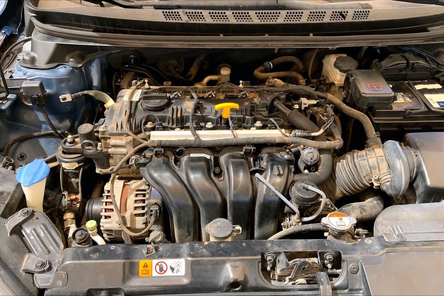 Used 2014 Hyundai Elantra SE FWD image 27