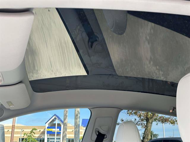 Used 2023 Tesla Model Y AWD image 39