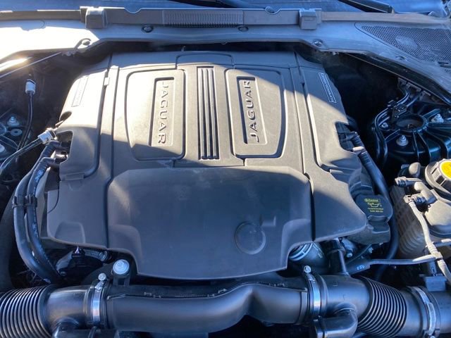 Used 2017 Jaguar XF Premium image 27