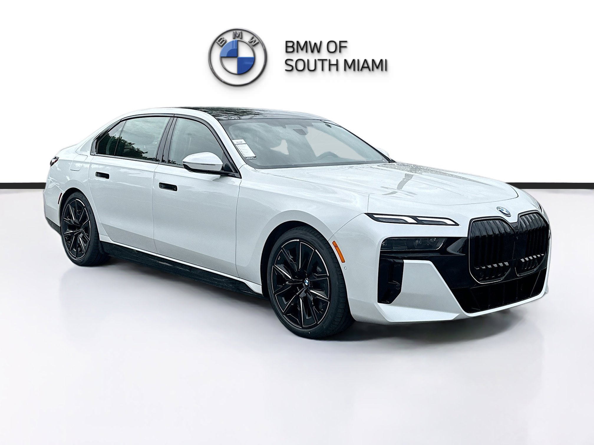 New 2026 BMW 750e xDrive image 1