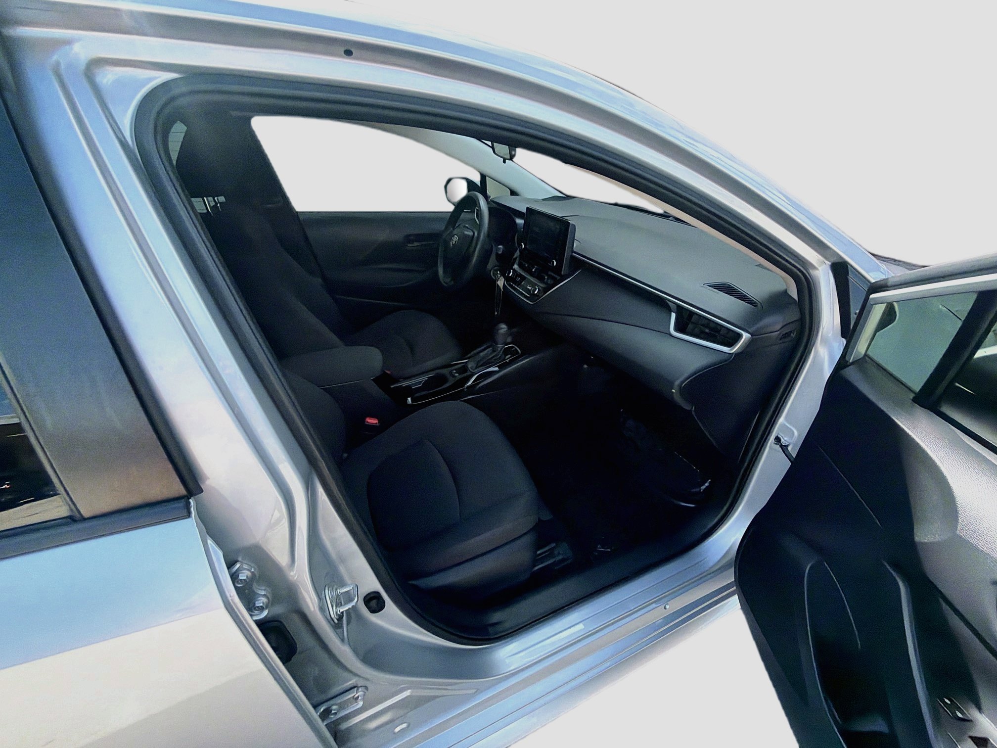 Used 2022 Toyota Corolla LE FWD image 30