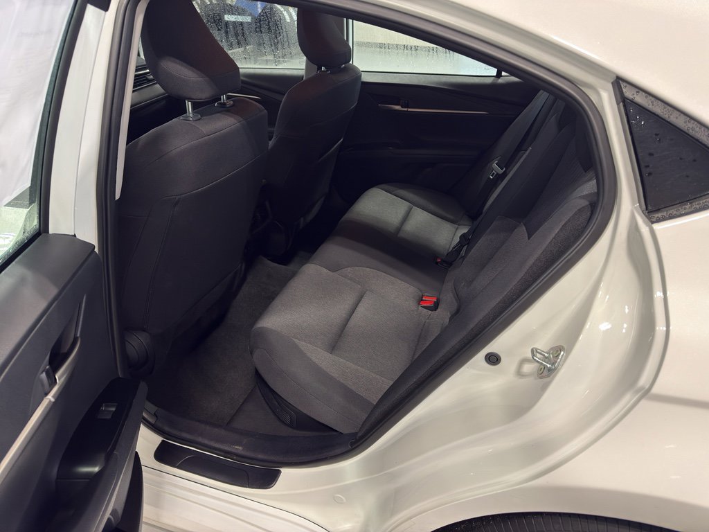 Used 2025 Toyota Camry LE image 10